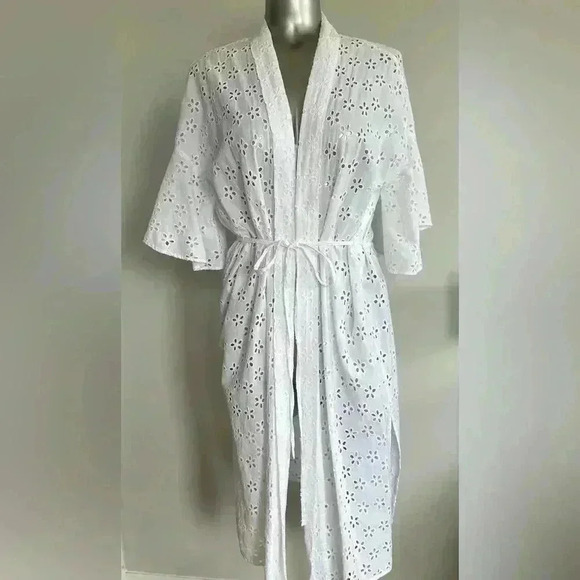 🆕  Women’s BCBG MaxAzria White Cotton Kimono - Picture 8 of 16